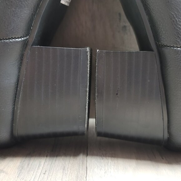 Torrid Black Faux Leather Stitched Cowboy Bootie Boots 9.5 Wide 9.5WW - Picture 8 of 10